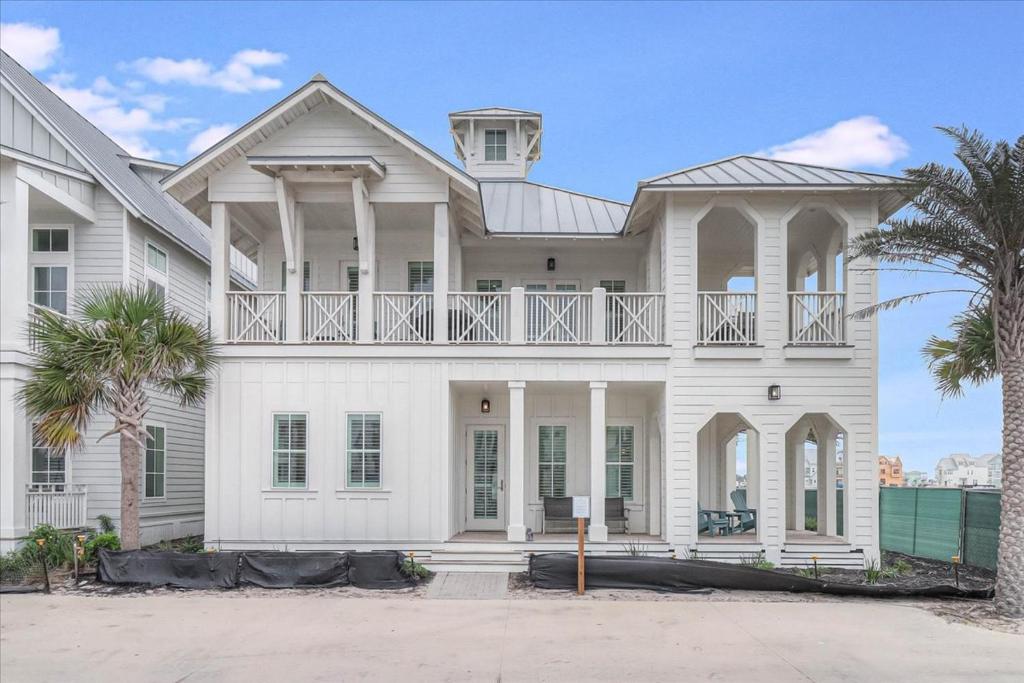 Seashells to Sandcastles 156 BAR, Mustang Beach