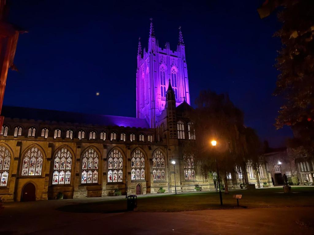 Central Medieval Grid Unique home with Gated parking, Bury Saint Edmunds