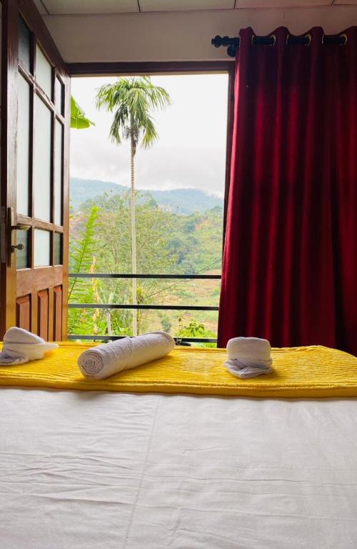 Ella Hello Home, Ella