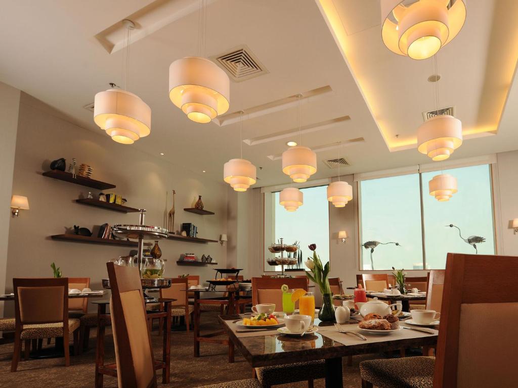 Restaurant, Fraser Suites Seef Bahrain in Manama