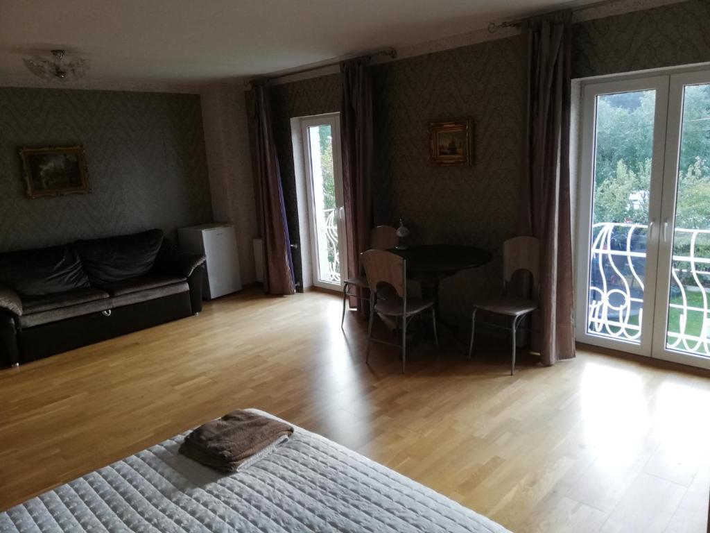Oti Guesthouse