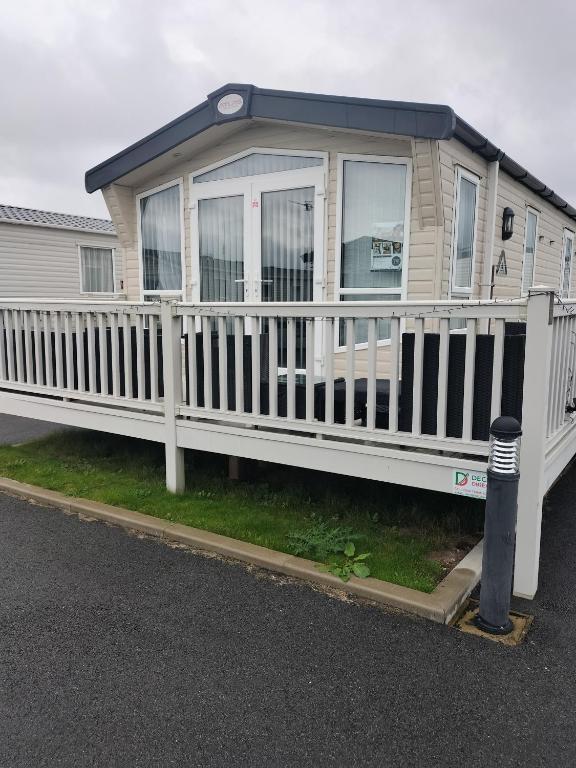 3 bedroom caravan, Rhyl, Edi Rita, Robin Hood, Pet Friendly, Meliden