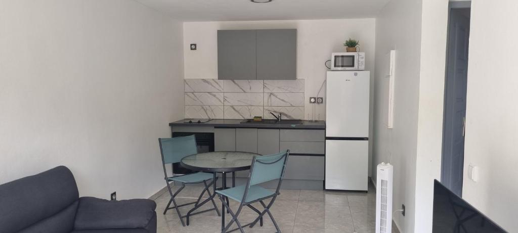 F2 Meublé - GOSIER - possibilité location véhicule, Le Gosier