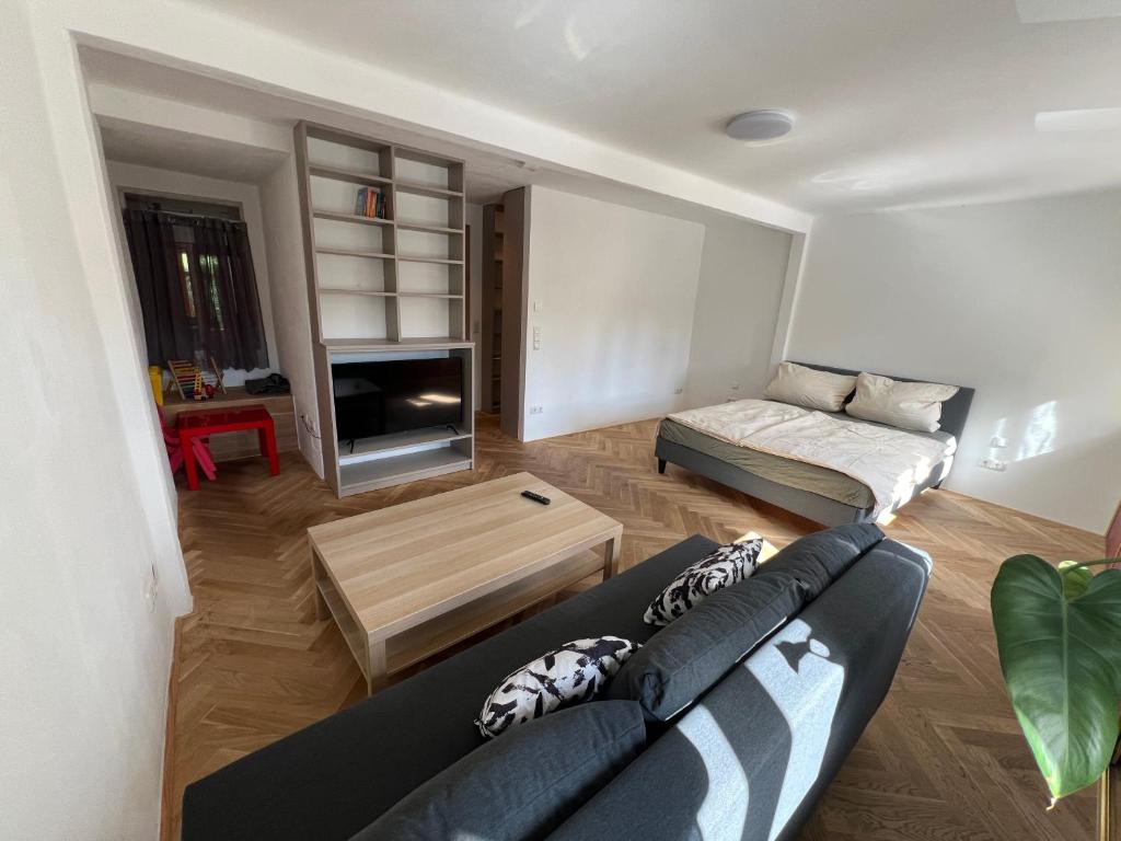 Lifestyle Wohnung mit Terrasse und Garten - 4
