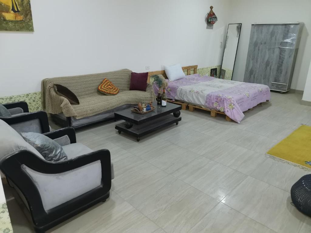 You are home, Káhira