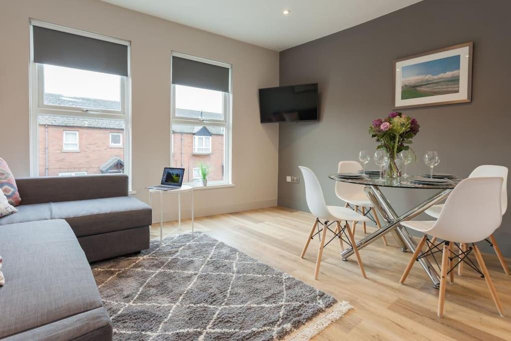 Luxury Duplex Apartment 3 minutes from city centre, Belfast