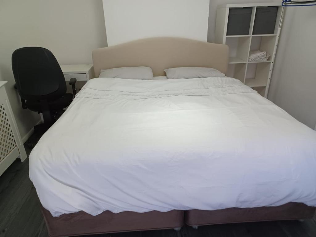 Byron View House R6, Luton