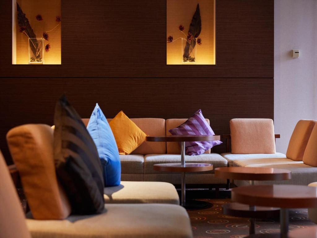 Shared lounge/TV area