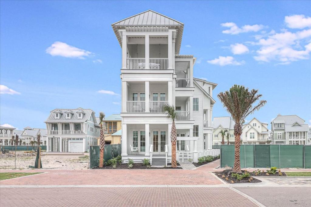 Pearly White 117 SOU, Mustang Beach