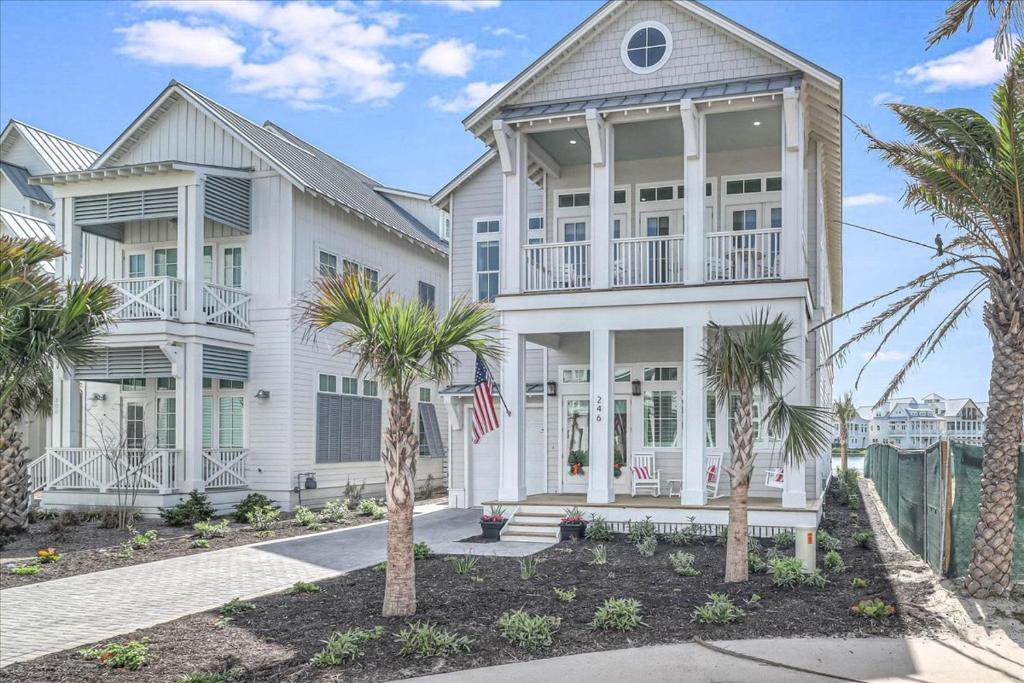 Walking on Sunshine 246 LAK, Mustang Beach