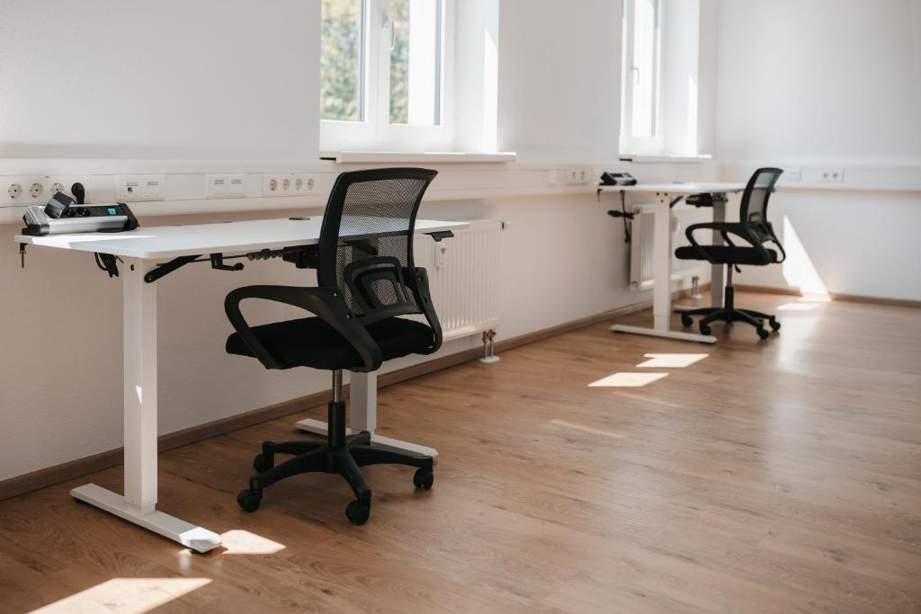 Shared-LiveWork Suites - 2