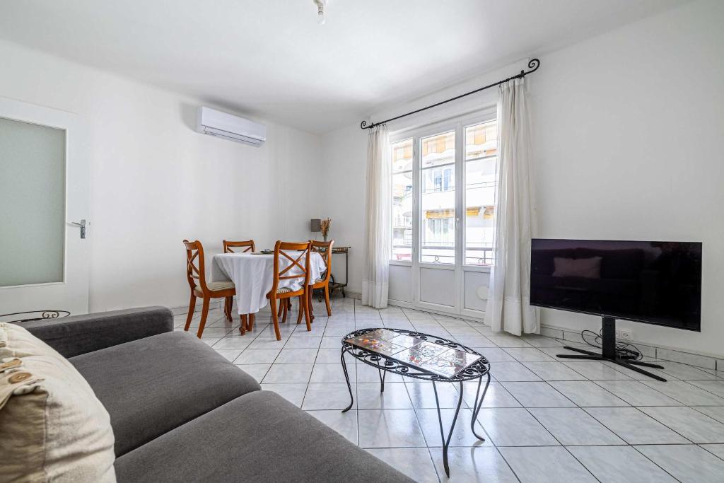 LE CONNEMARRA avec balcon, lumineux et calme à côté du centre - 2