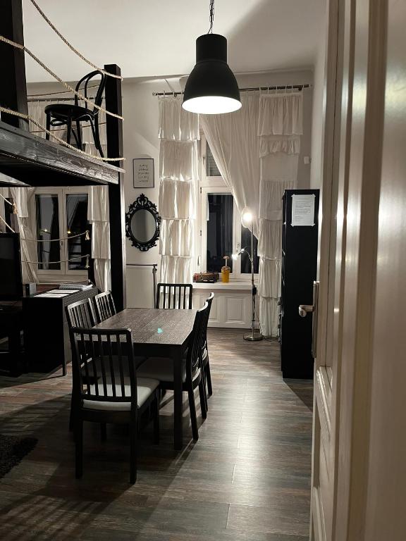 Czingu-LAK, Miškovec