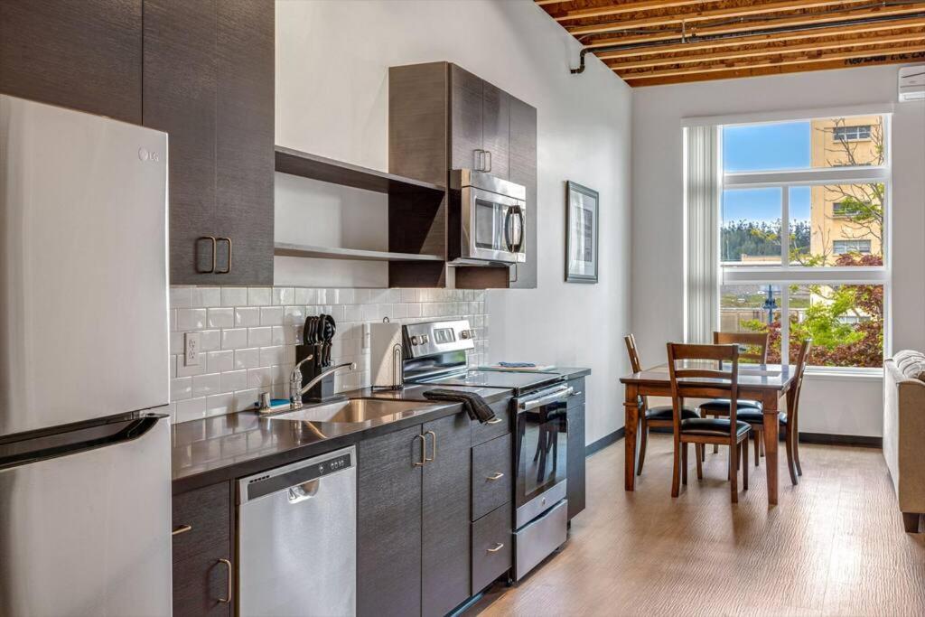 Roxy Condo #203, Bremerton