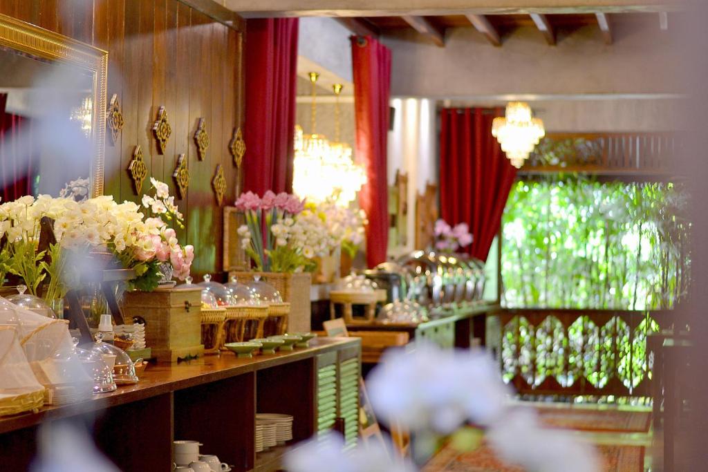 อาหารและเครื่องดื่ม