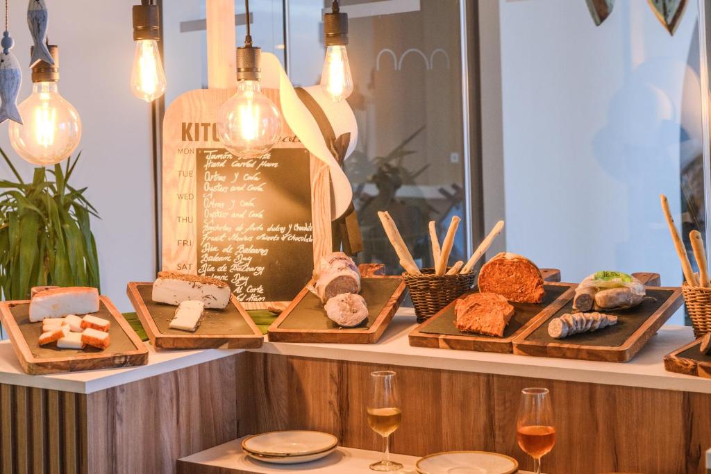 Hotel & Spa Blau Parc — Restaurant & bars in San Antonio, Balearic Islands
