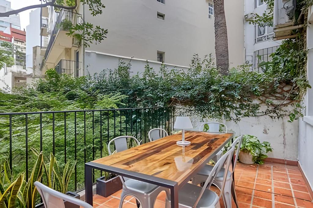 Spacious Family Retreat in Palermo Near Parks - 2