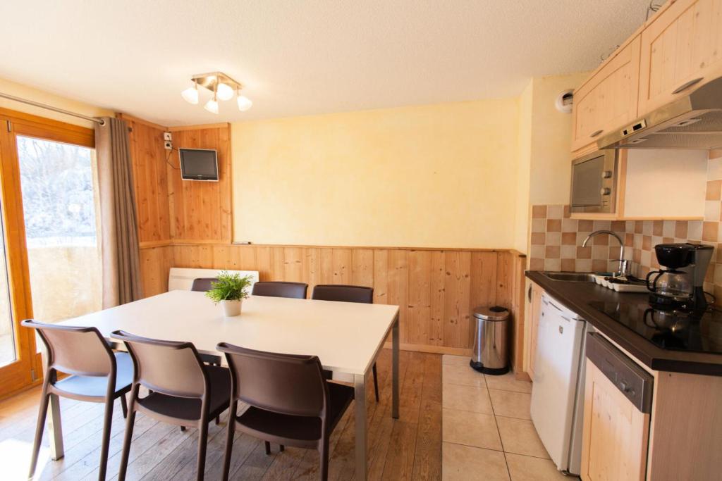 Résidence Signal Du Prorel - Appartement rénové et confortable · Accès aux pistes · Wifi gratuit & cabine MAE-0494, Briançon