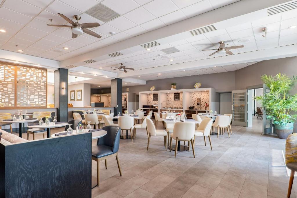 ホリデイ イン ビンガムトン ダウンタウン ホーリー ストリート バイ IHG (Holiday Inn Binghamton-Downtown Hawley Street By IHG) レストラン