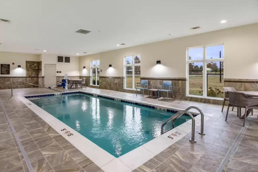 MainStay Suites at Discovery Park of America