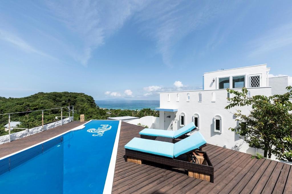 Swimming pool, Hotel Sea Shell in Izu