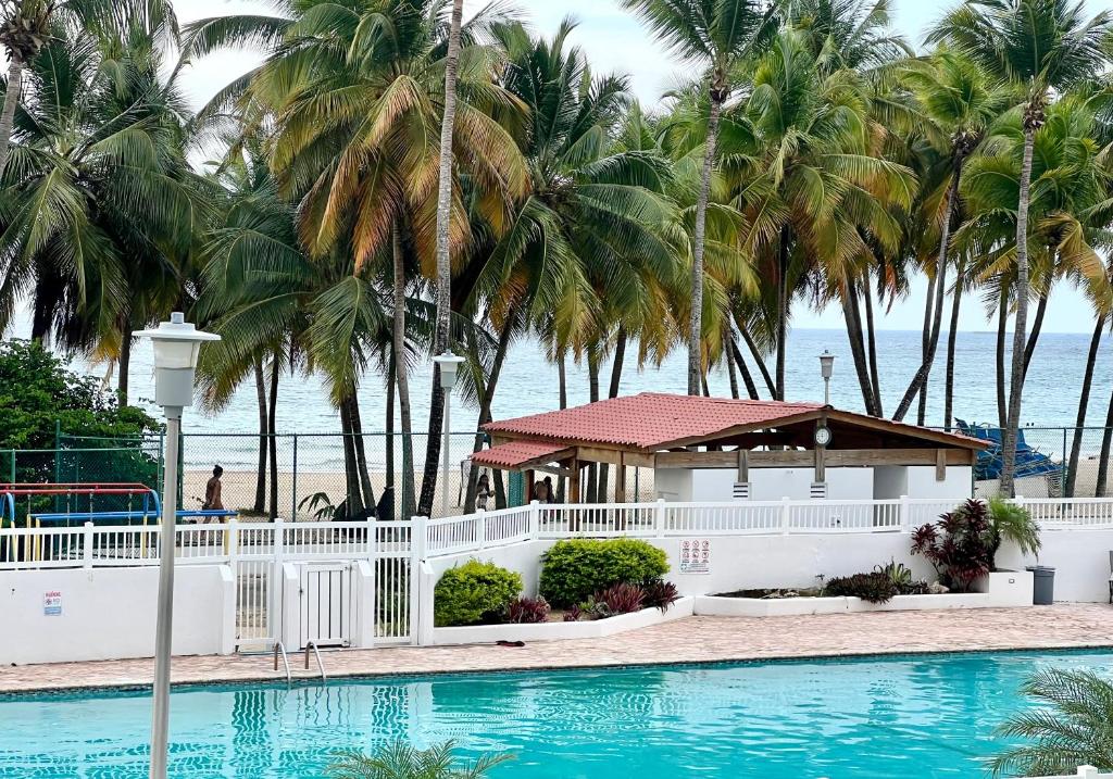 Hobie Beachfront Apartment Isla Verde, San Juan