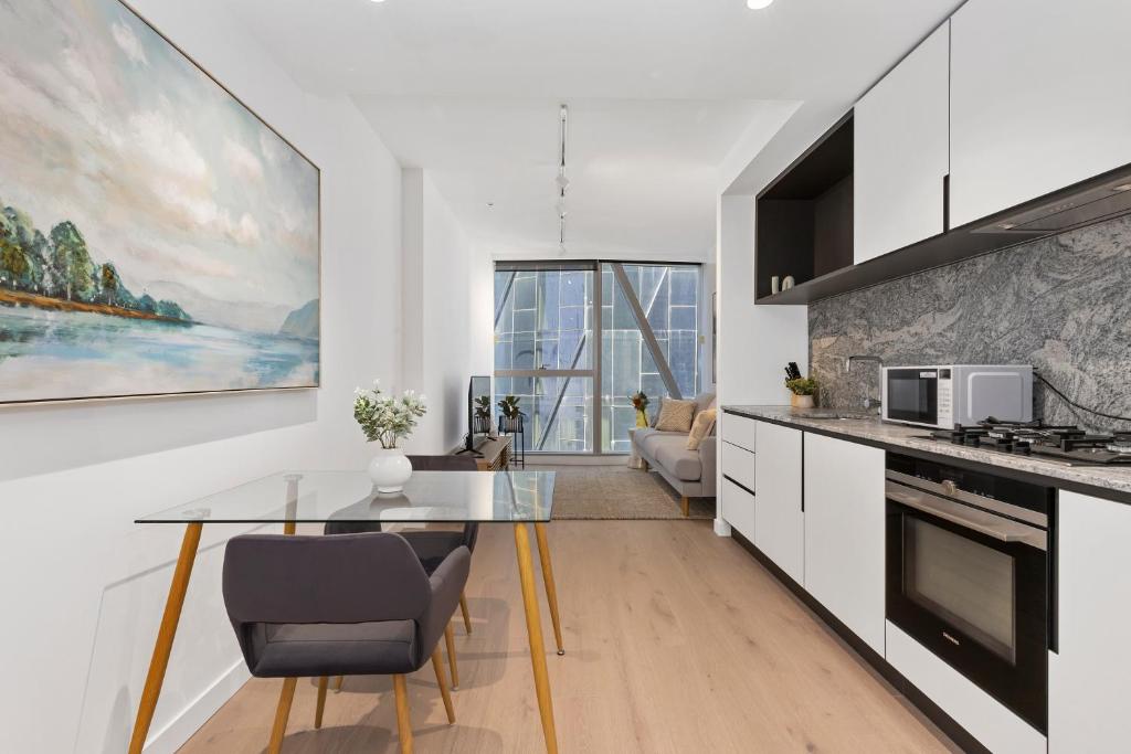 Lvl 54 West Side Place Best Location in Melb!, Melbourne