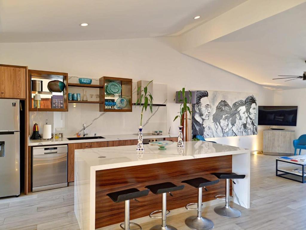 Unit 216-Casa Ricardo-Ocean View RENOVATED - 2