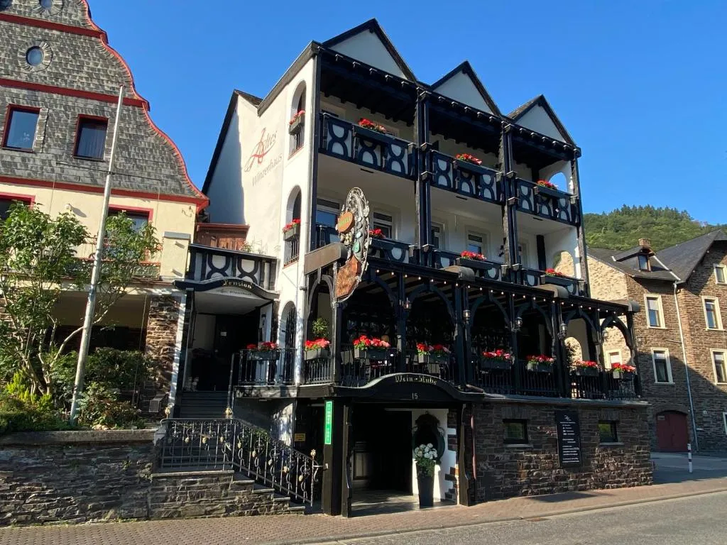 Hotel Altes Winzerhaus，位于科赫姆的酒店