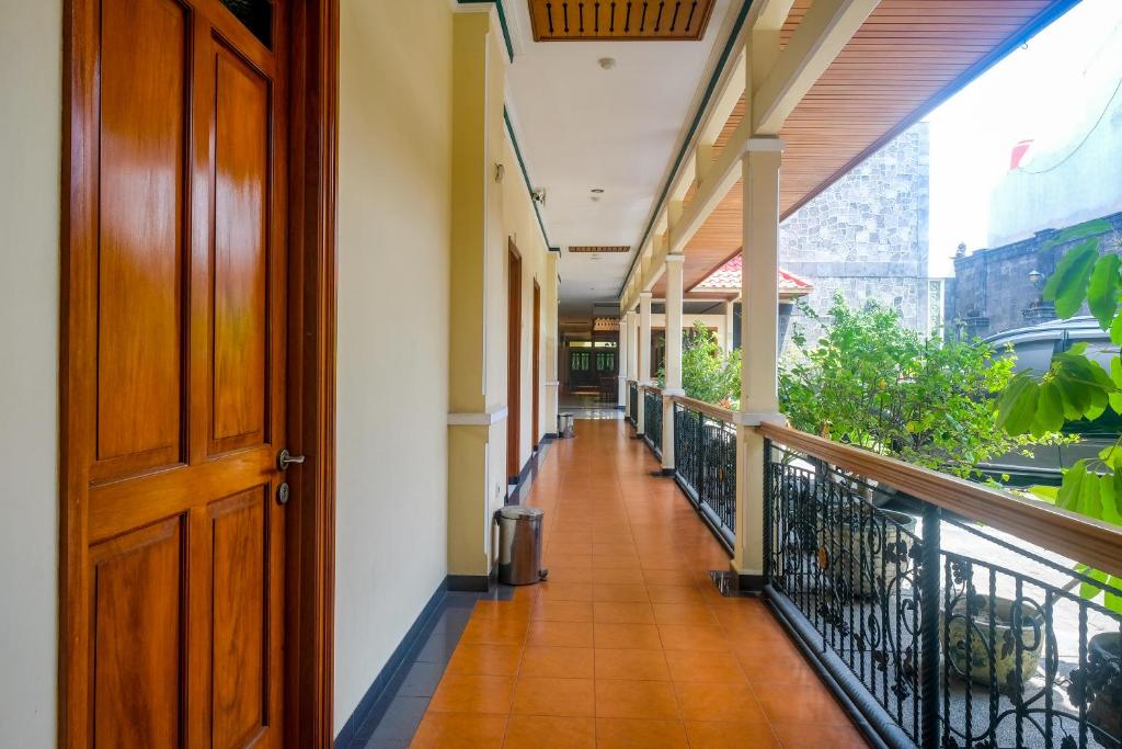 RedDoorz near XT Square Yogyakarta