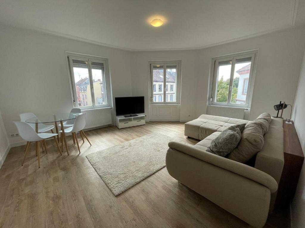 Mulhouse, Urban Family Nest - 2