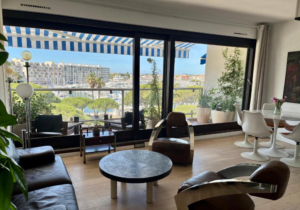 T3 vue port 200m de la plage 2 chambres avec garage, Carnon-Plage