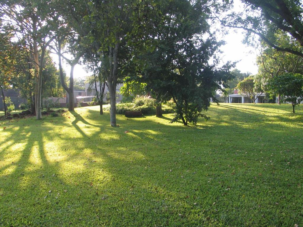 Modern studio set an expansive garden - 2253, Harare