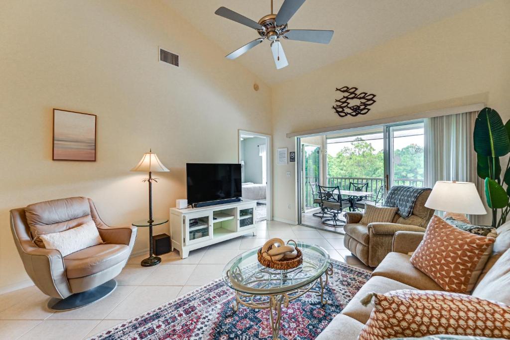 Naples Condo 10 Mi to Beach Pool and Hot Tub Access, Naples