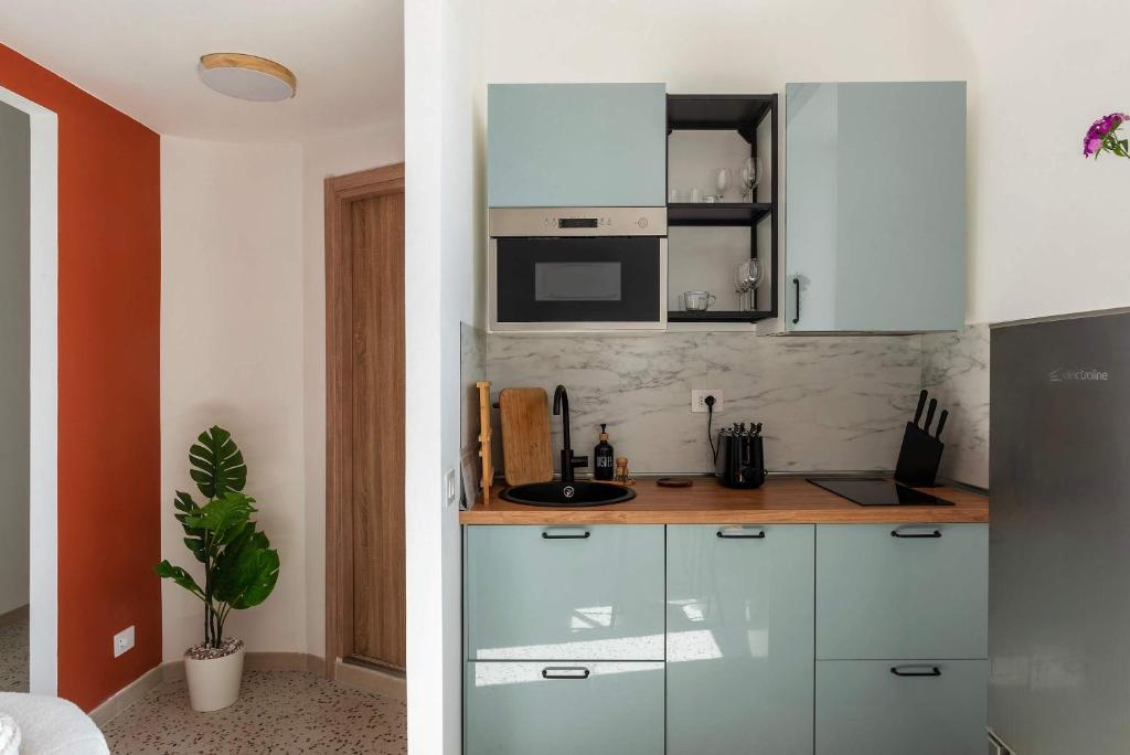 Kaizen The Barista 3BR Apartment With Coffee Station - 4