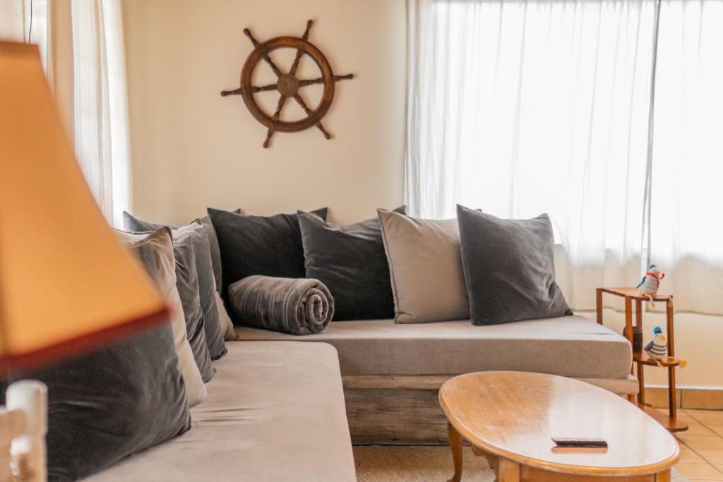 Casa Capitan - BEACHFRONT living - 3