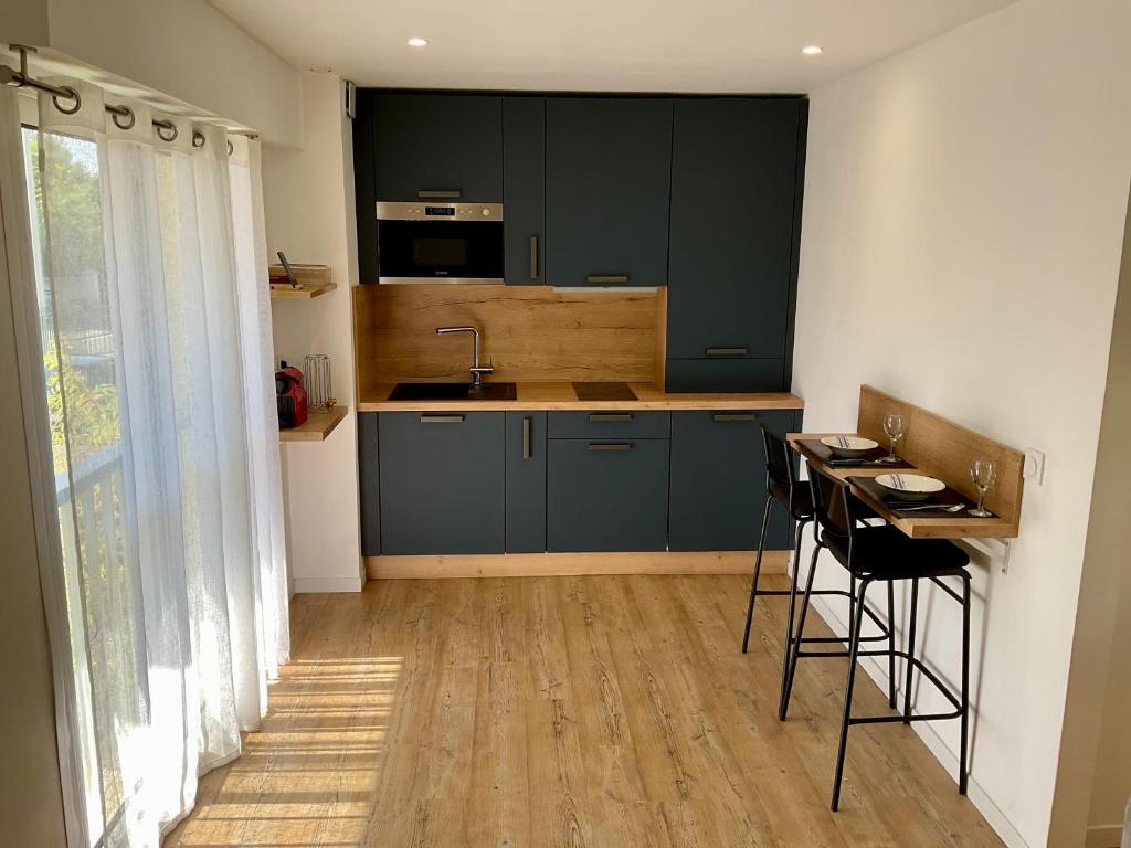 Studio climatisé avec piscine, parking résidence et plages proches - 3