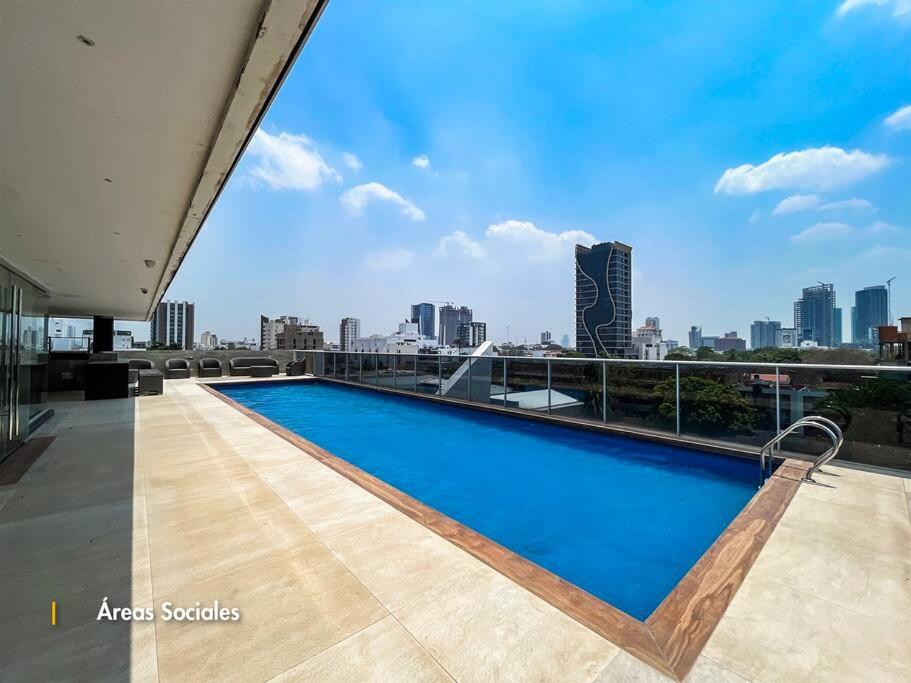 Céntrico departamento en Equipetrol - 2