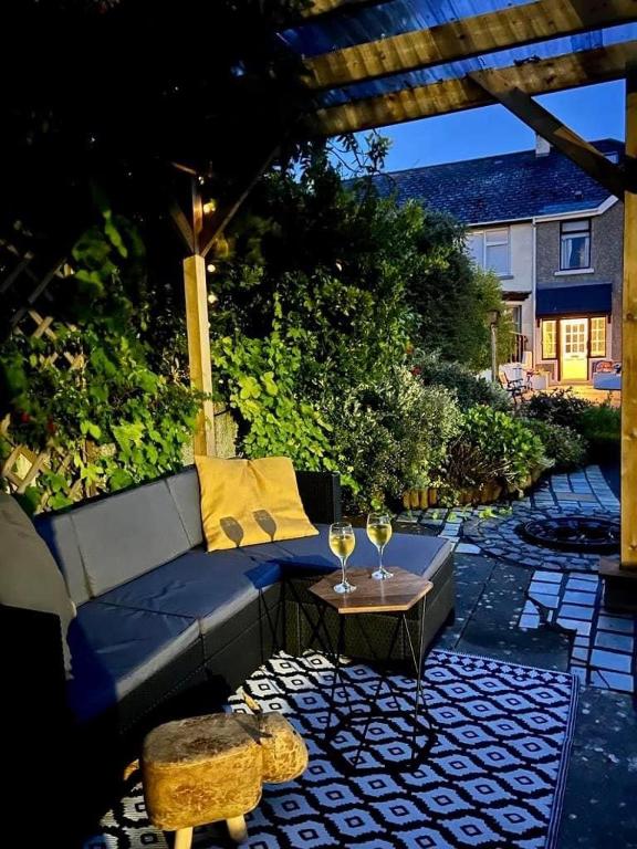 West Strand Beach House, Портраш