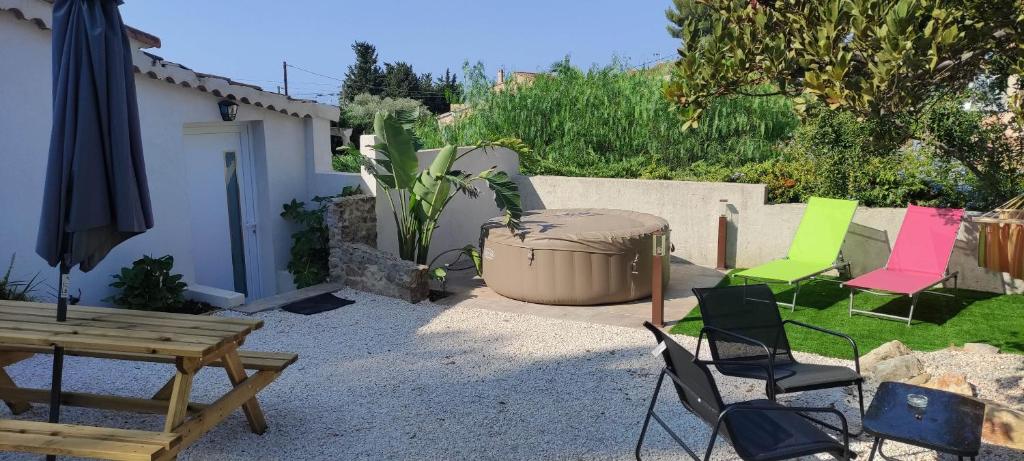 Studio Qu'importe, Jardin, Jacuzzi, Massage, Bandol
