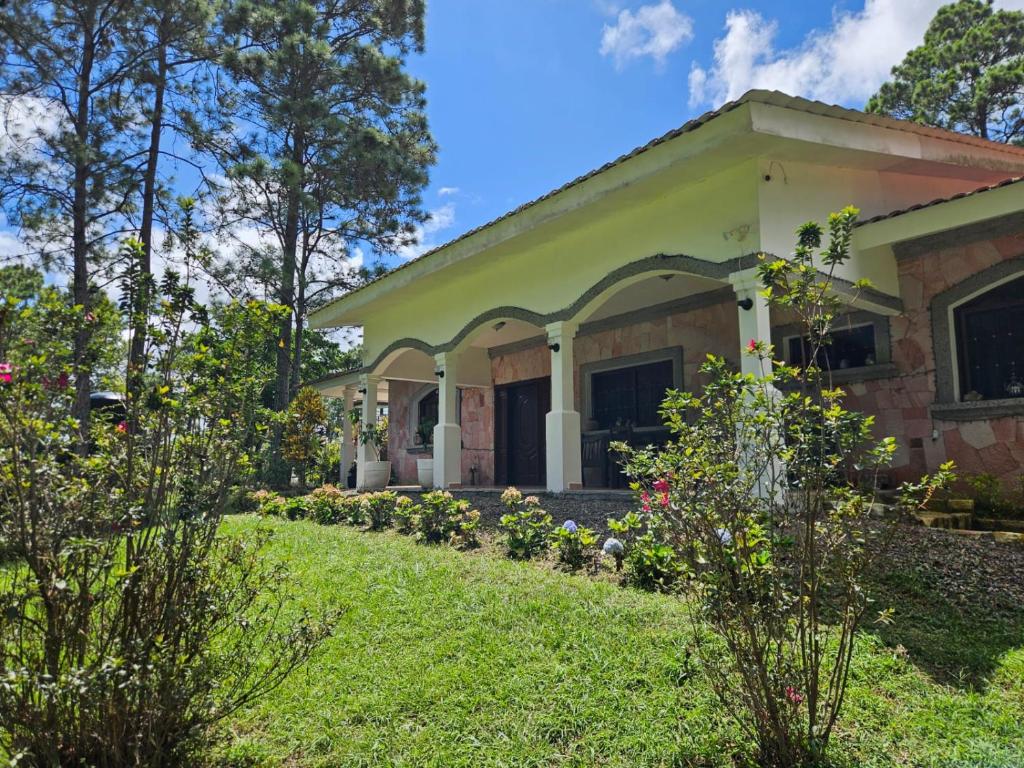 Villa Isabel, Tegucigalpa