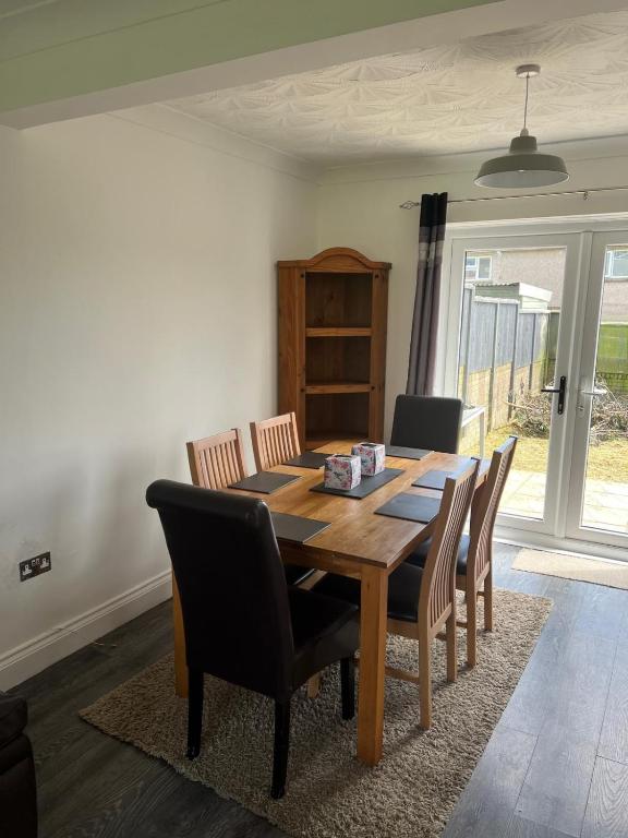 Sleeps 7, Pembrokeshire