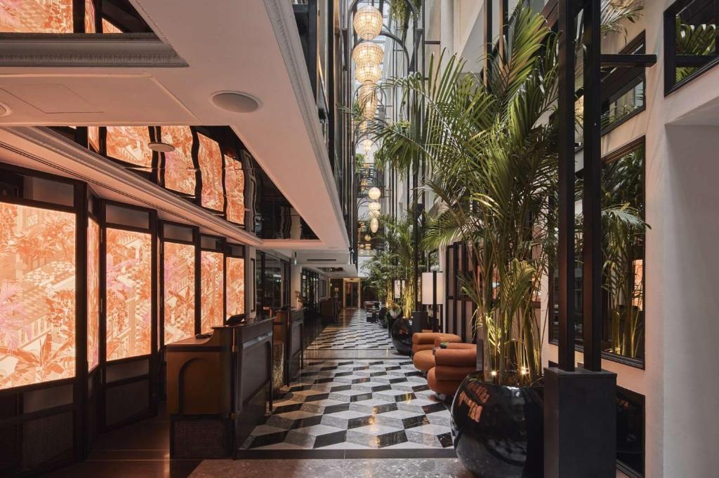 Lobby, QT Singapore in Singapore