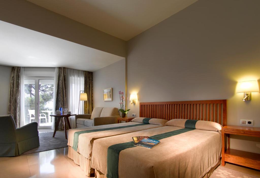 Parador De Cordoba Photo 24