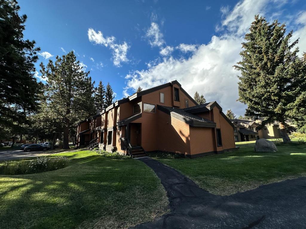 Snowcreek I #47 condo, Mammoth Lakes