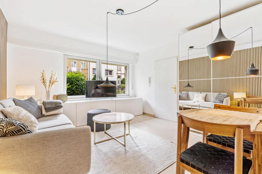 Chic Limpertsberg Studio with Free Parking & Wi-Fi, Lucemburk