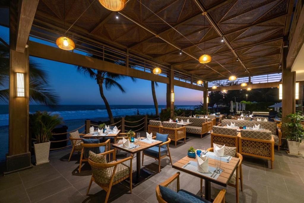 Restaurant, Anantara Mui Ne Resort in Phan Thiet