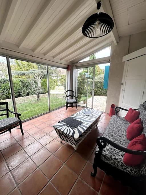 La villa bleue Arles jardin - 3