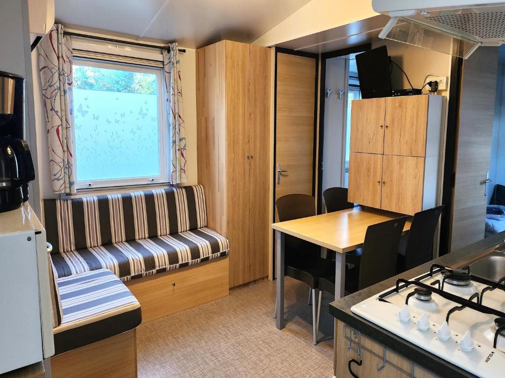 Mobile Home with Plancha & Pool Access - 2