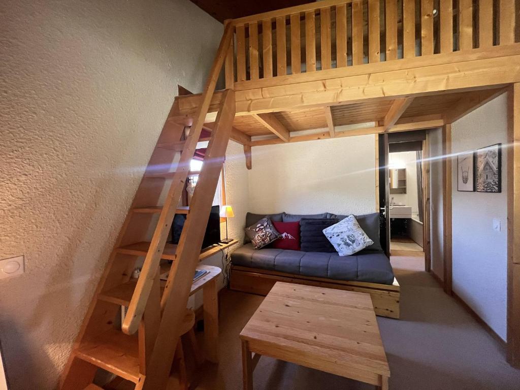 Apt Méribel, balcon, aux pieds des pistes, proche commerces - FR-1-355-240 - 2
